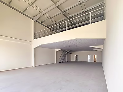 مجمع تجاري متكامل | موقع مميز | فترة سماح