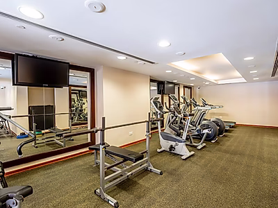 بنتهاوس فاخر للبيع - 5 غرف + غرفة خادمة | بورتو أرابيا | إطلالة رائعة على المارينا